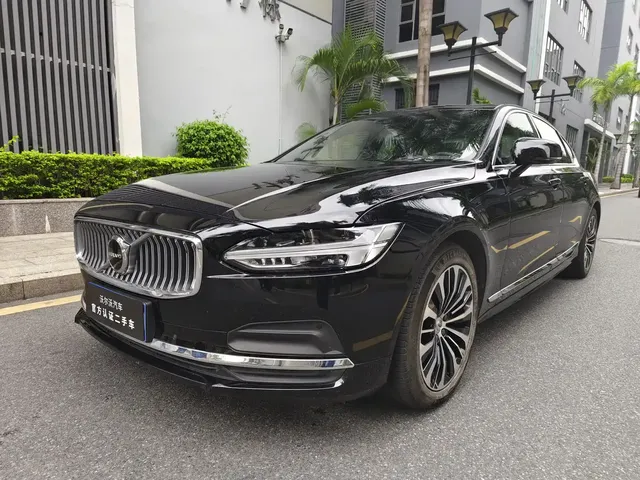 Volvo S90 2023 B5 Intelligent Comfort Luxury Edition