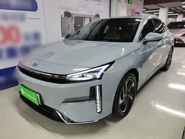 Geely Galaxy L6 2024 125km PLUS Soaring Dragon Edition
