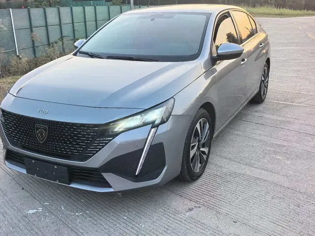 Peugeot 408 2022 1.6T Light Chaser Edition