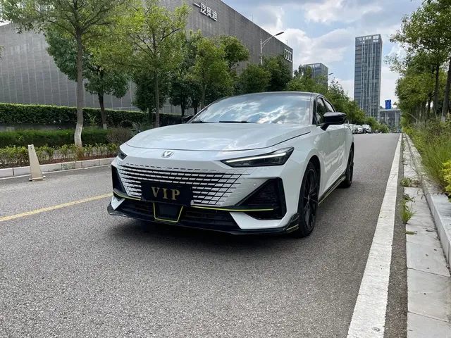 Changan UNI-V 2022 1.5T Sport Edition