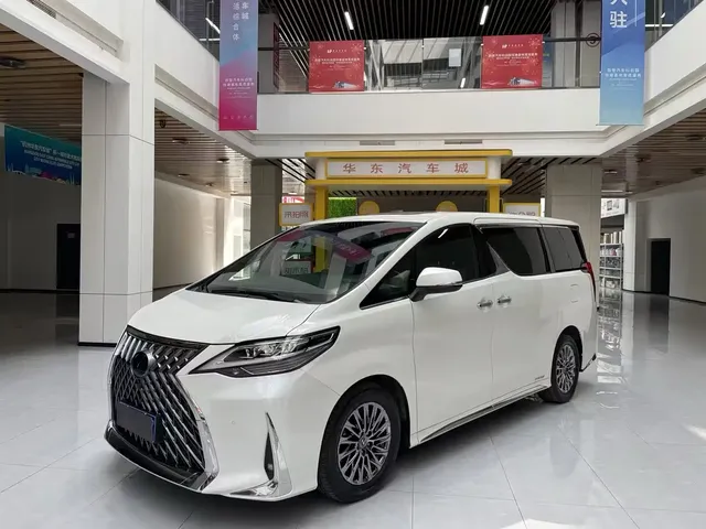 Lexus LM 2020 300h 4-Seat Imperial Edition