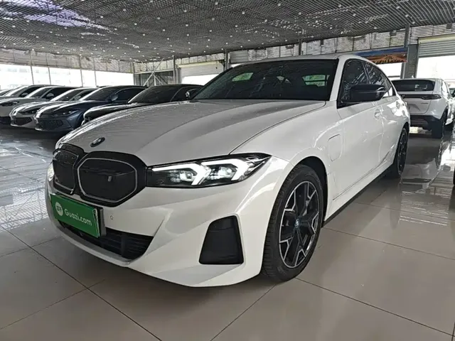 BMW i3 2024 eDrive 40 L Shadow Night Package