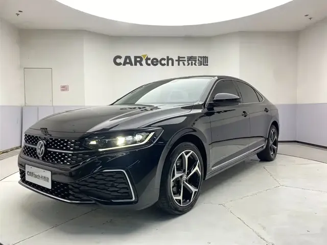 Volkswagen Passat 2023 Facelift 330TSI Starlight Elite Edition
