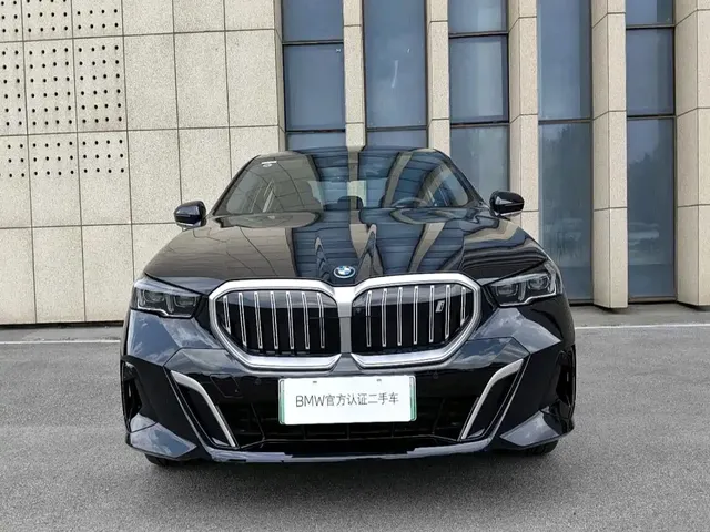 BMW i5 2024 eDrive 35L Premium Model M Sport Package