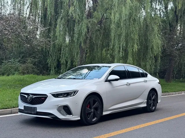Buick Regal 2017 GS 28T Luxury Type