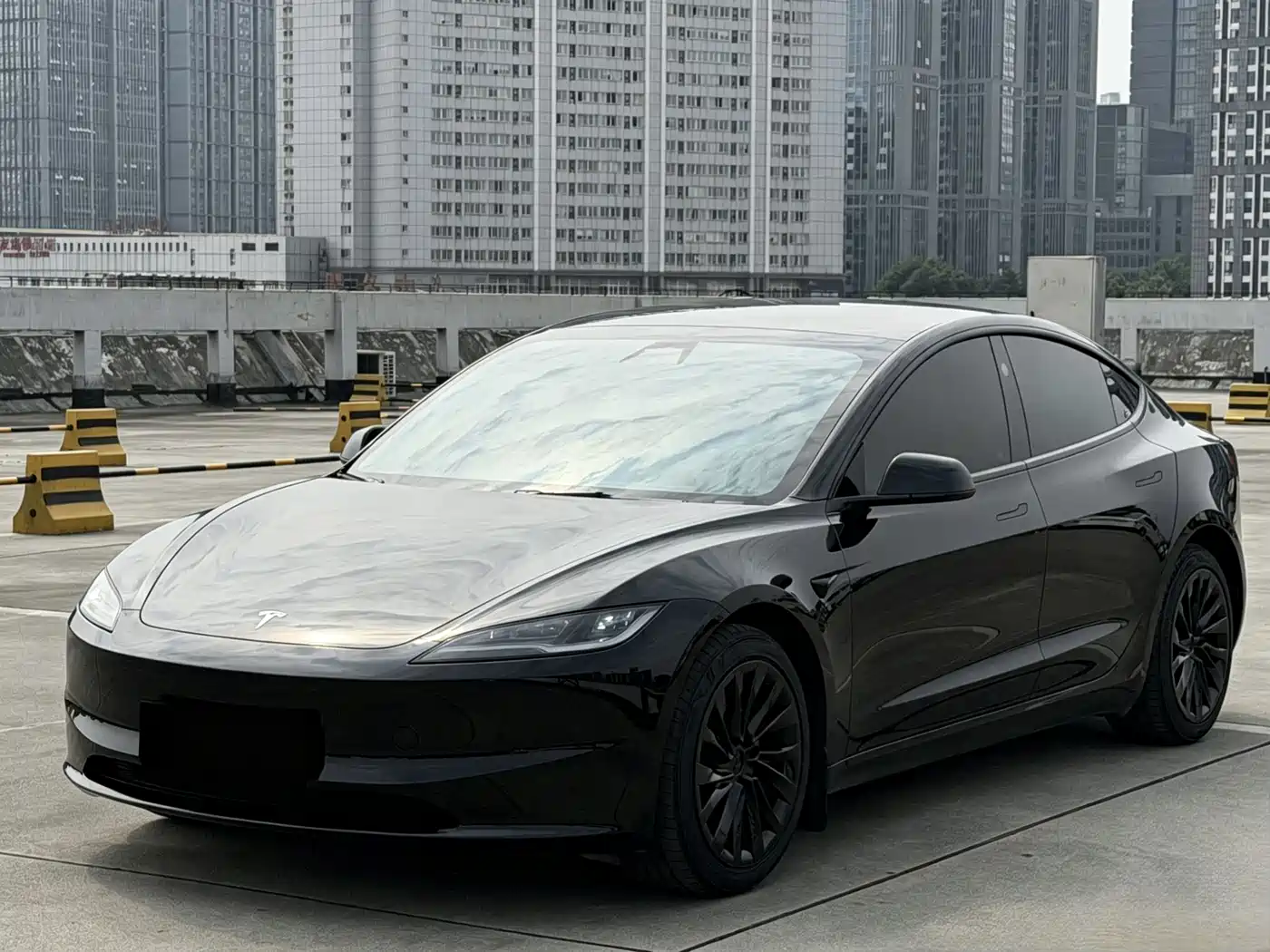 Tesla Model 3 2025 Long Range All-Wheel Drive