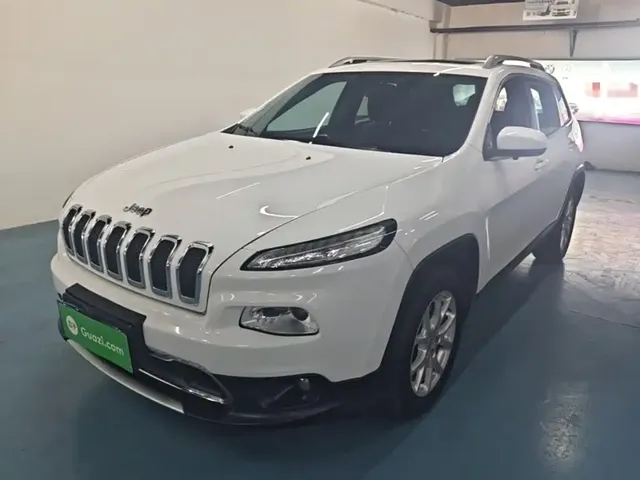 Jeep Cherokee 2017 2.4L Leading Smart Edition