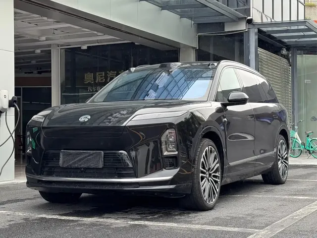 NIO ES8 2025 Base Model