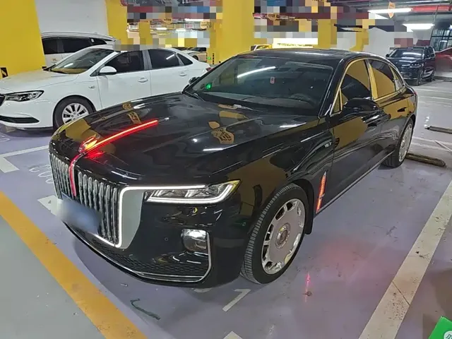 Hongqi H9 2022 2.0T Smart Connect Flag Enjoy Edition