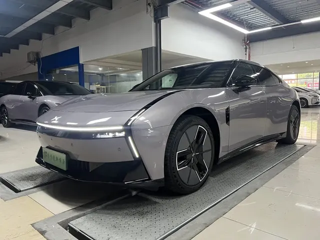 XPeng P7 2025 702km Long Range Edition