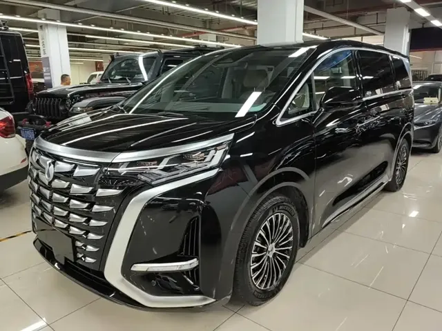 Denza D9 2022 DM-i 970 All-Wheel Drive Honor Edition