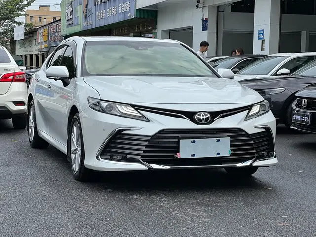 Toyota Camry 2021 2.0G Luxury Edition
