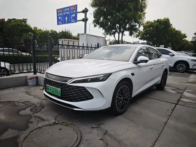 BYD Qin L 2025 DM-i Smart Drive Edition 120KM Excellence Type