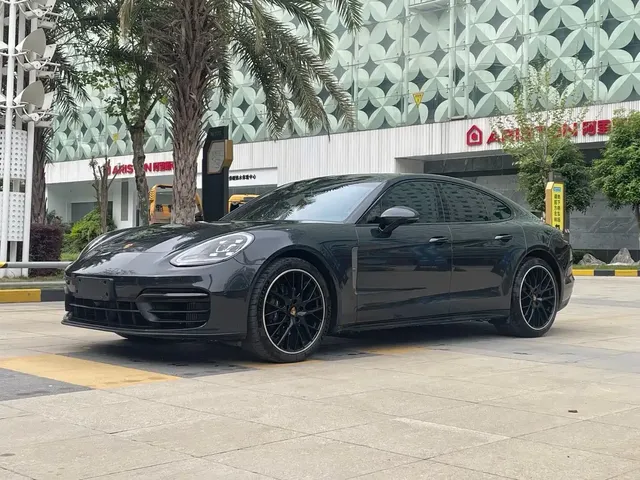 Porsche Panamera 2023 Facelift Panamera 2.9T Platinum Edition
