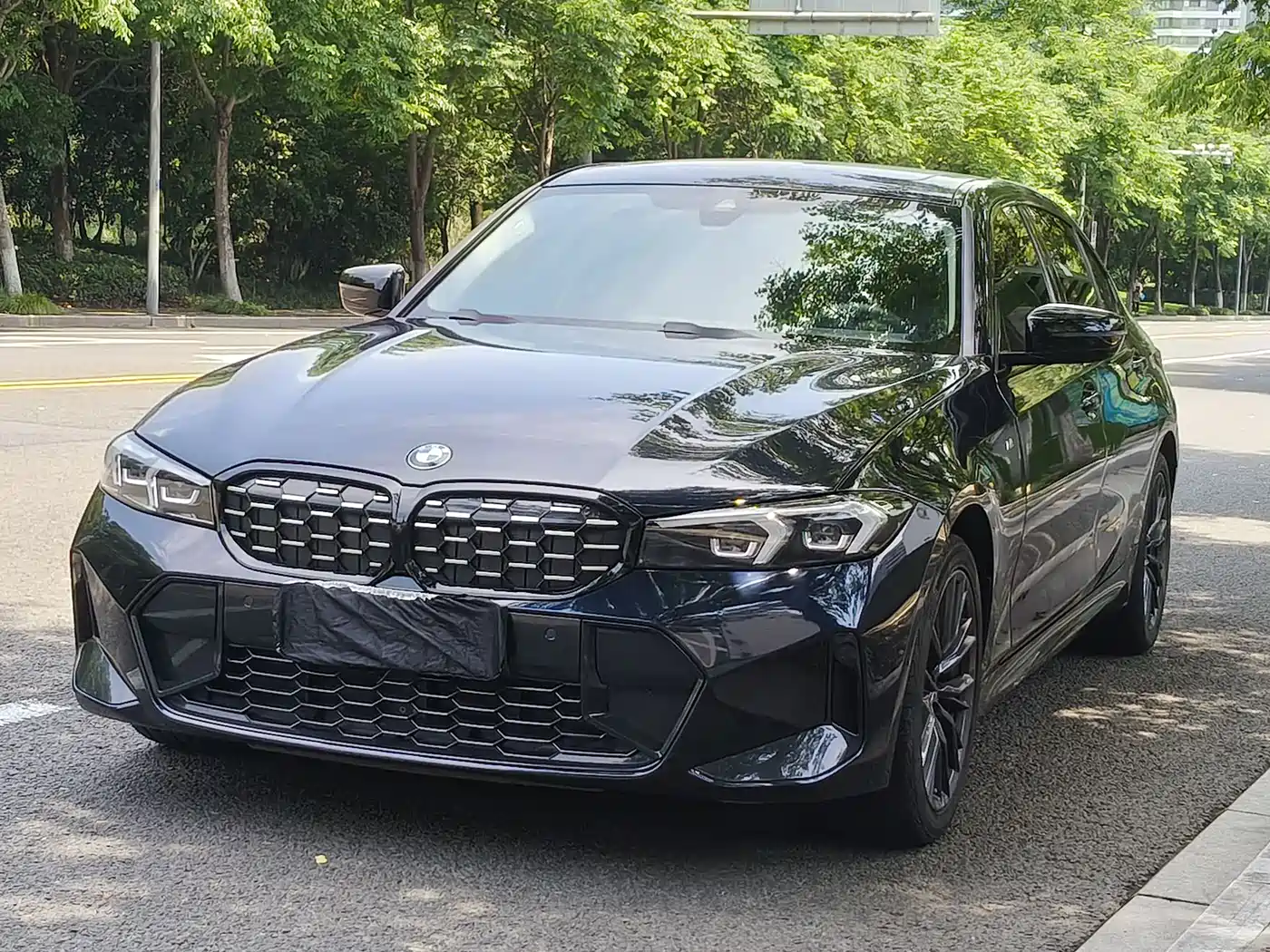 BMW 3 Series 2023 330Li M Sport Dark Night Package