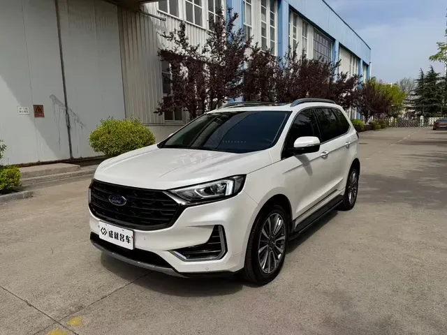 Ford Edge 2021 PLUS EcoBoost 245 FWD Luxury Sharp 7-seater