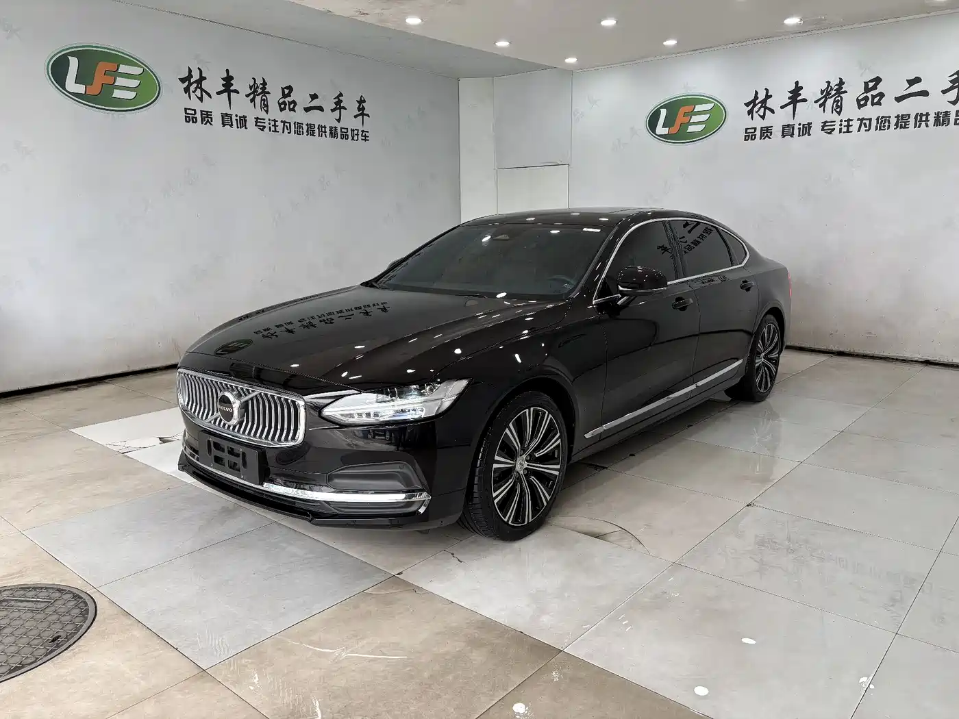 Volvo S90 2025 B5 Zhiyuan Luxury Edition