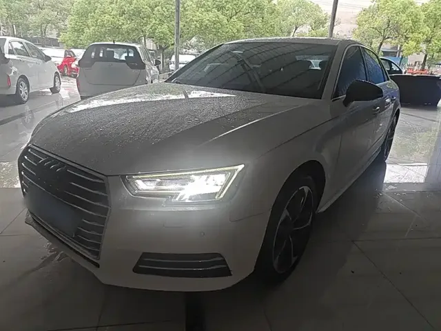 Audi A4L 2018 30th Anniversary 40 TFSI Progressive