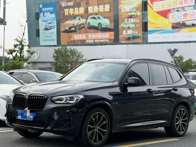 BMW X3 2023 xDrive30i Leading M Night Package