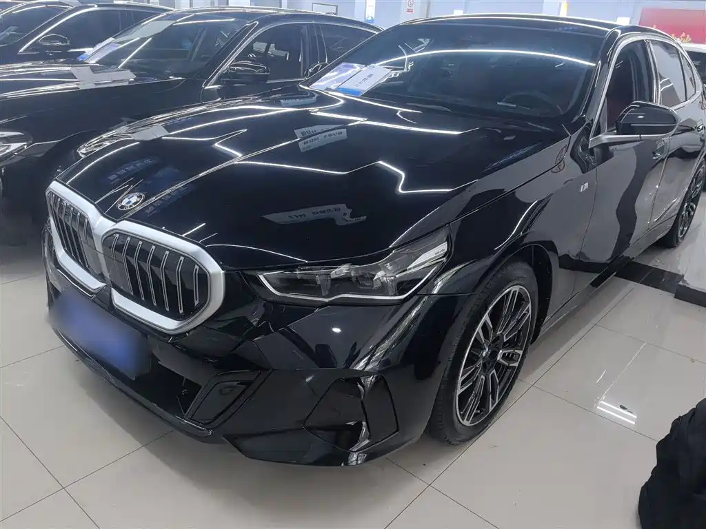 BMW 5 Series 2025 525Li M Sport Package