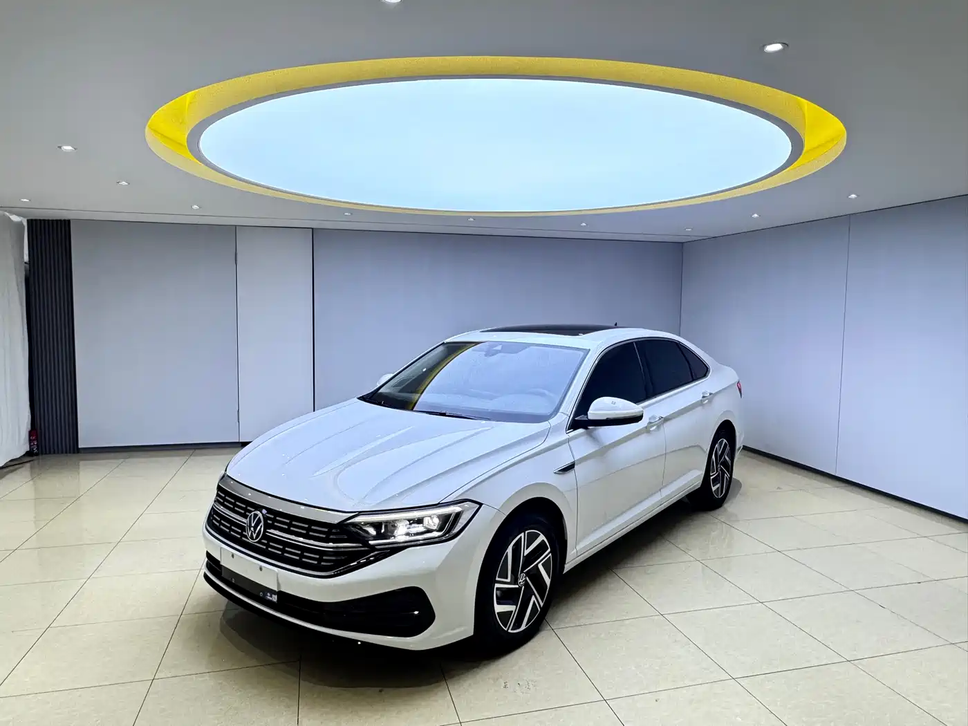 Volkswagen Sagitar 2023 280TSI DSG Surpass Plus Edition