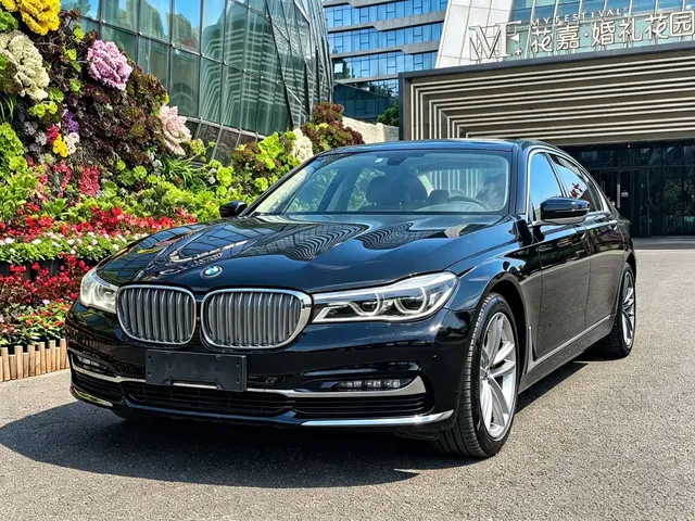 BMW 7 Series 2018 730Li Premium Type Excellence Package