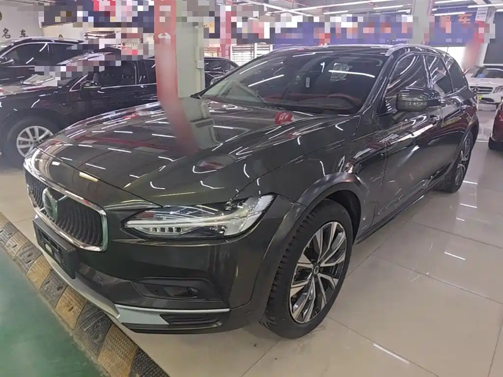 Volvo V90 2021 Model Cross Country B5 AWD Smart Edition