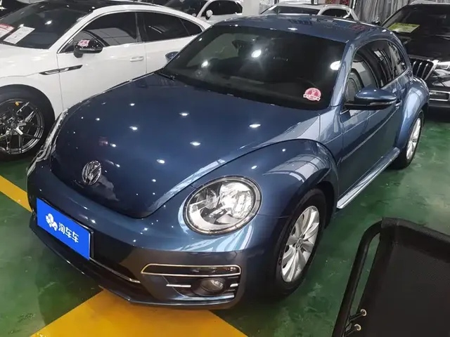 Volkswagen Beetle 2018 180TSI Joy Orange Edition