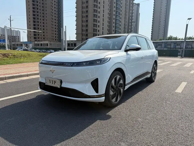 Dongfeng Yipai eπ008 2024 636Max Pure Electric 6-Seater