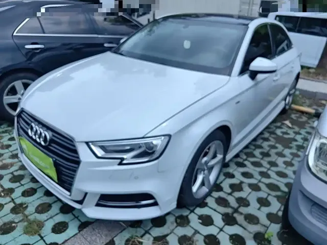 Audi A3 2018 30th Anniversary Limousine 35 TFSI Fashion