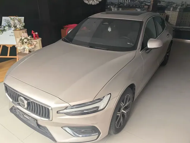 Volvo S60 2025 B4 Smart Elite Luxury Edition