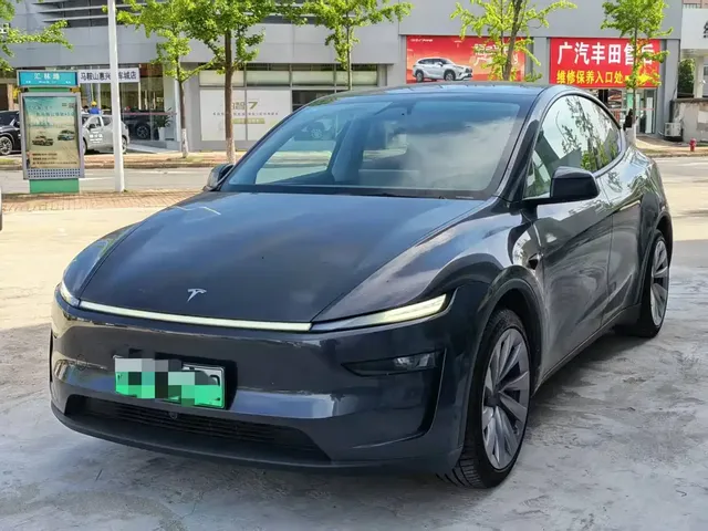 Tesla Model Y 2025 Rear-Wheel Drive