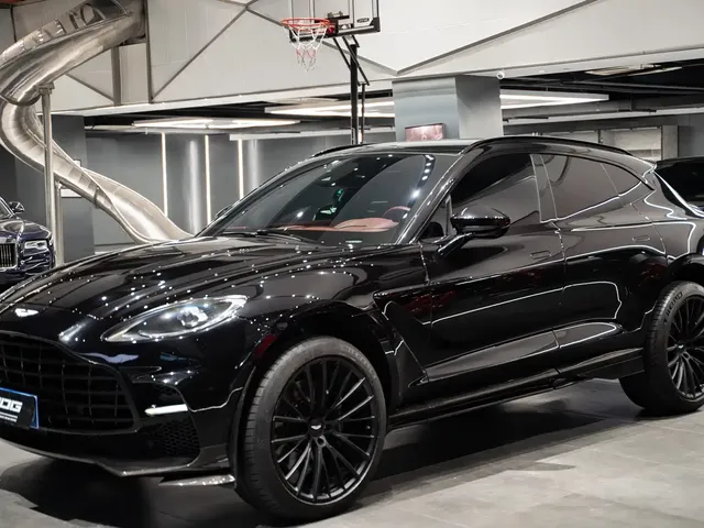 Aston Martin DBX 2020 4.0T V8 1913 First Edition Limited