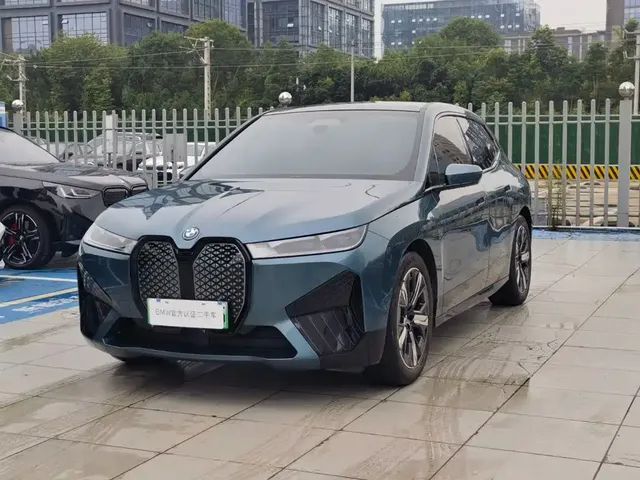 BMW iX 2022 xDrive40