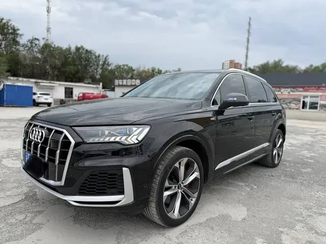 Audi Q7 2023 55 TFSI quattro S Premium