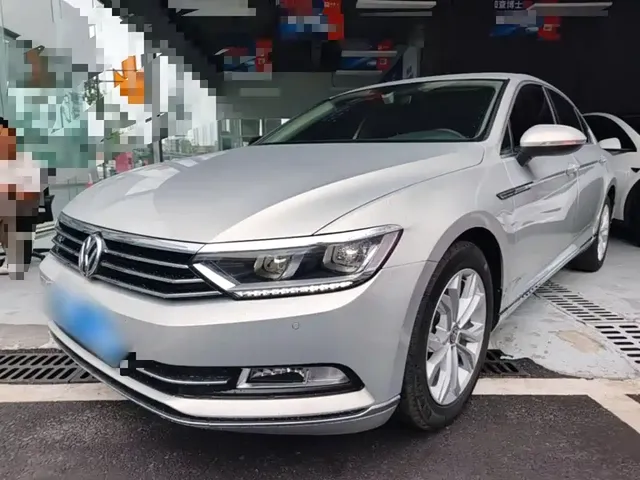 Volkswagen Magotan 2018 Facelift 330TSI DSG Luxury