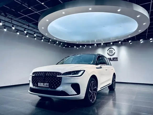 Lincoln Adventurer 2024 2.0T 4WD Prestige Edition