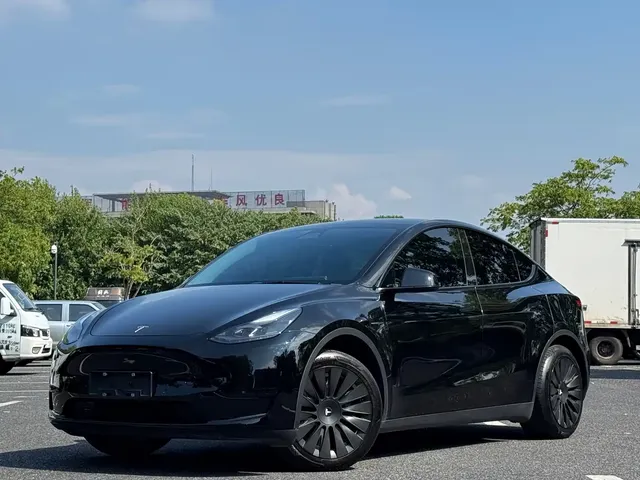 Tesla Model Y 2022 Facelift Rear-Wheel Drive Version