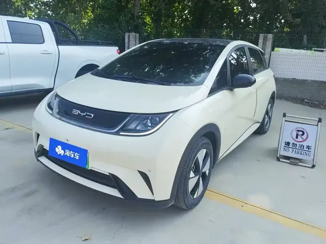BYD Dolphin 2023 420km Fashion Edition