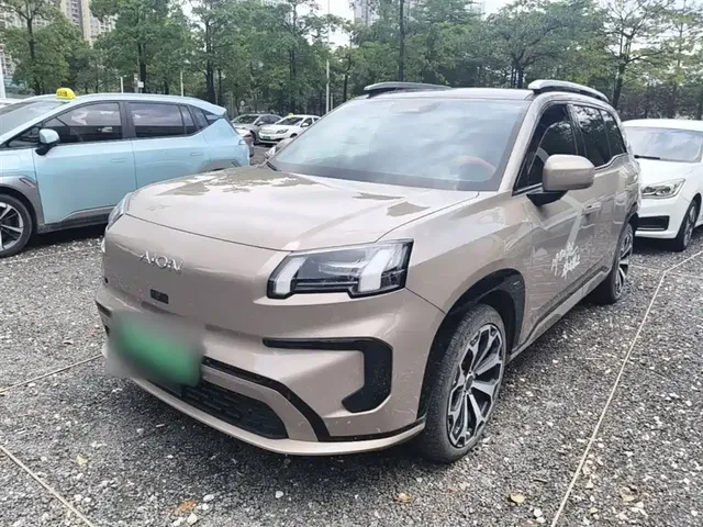Aion V 2024 Aion T-Rex 650 Smart Premium Edition