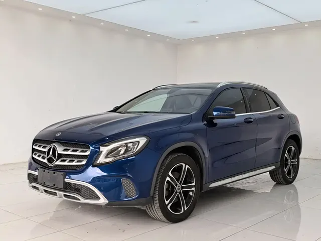 Mercedes-Benz GLA 2018 GLA 200 Fashion