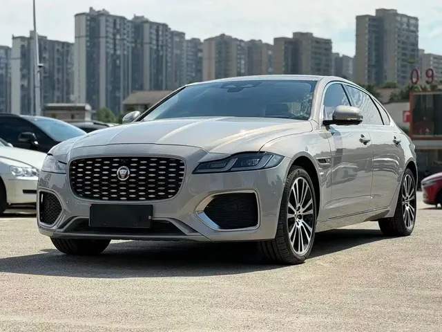 Jaguar XFL 2024 2.0T P250 2WD Premium Luxury