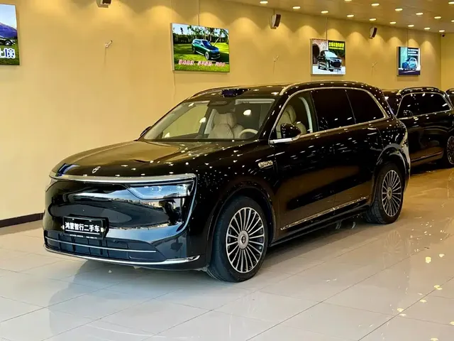 AITO Wenjie AITO M8 2025 Extended Range Ultra 53.4kWh 6-Seater