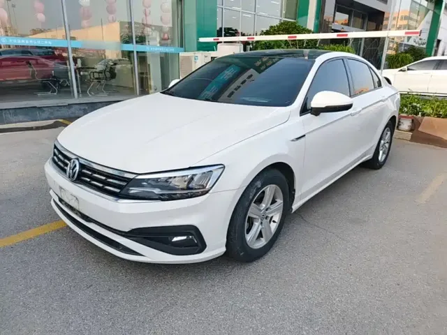 Volkswagen Lamando 2021 230TSI DSG Fashion Edition