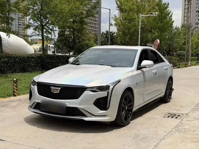 Cadillac CT4 2022 28T Fashion Style