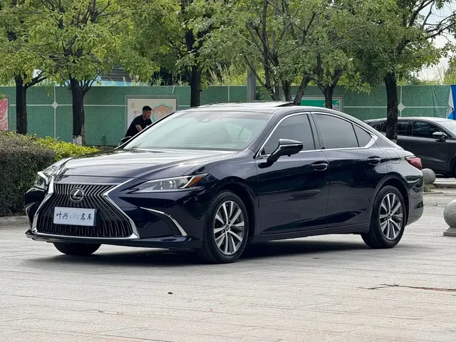 Lexus ES 2018 200 Excellence Edition China V