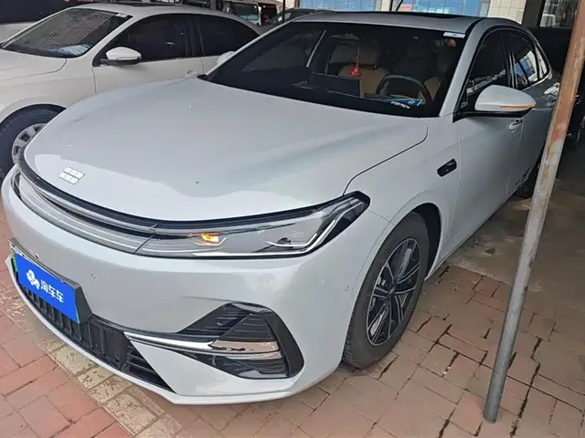 Geely Galaxy A7 2025 EM-i 70km Explorer Edition