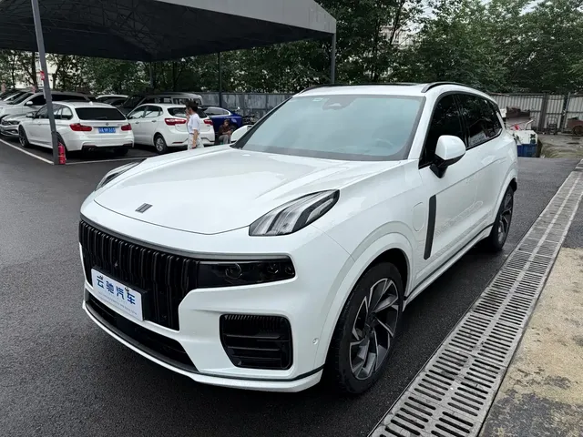 Lynk & Co 09 EM-P 2021 2.0T PHEV Halo 6-seater