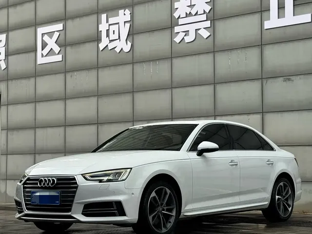 Audi A4L 2018 30th Anniversary 40 TFSI Sport