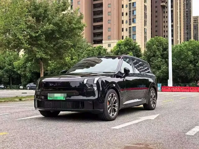 Lynk & Co 900 2025 1.5T Ultra